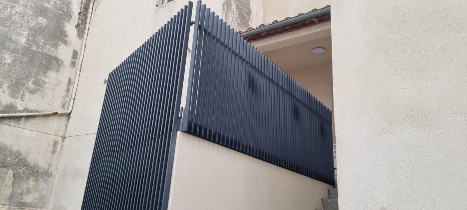 Rampe d'escalier intérieur en acier design industriel