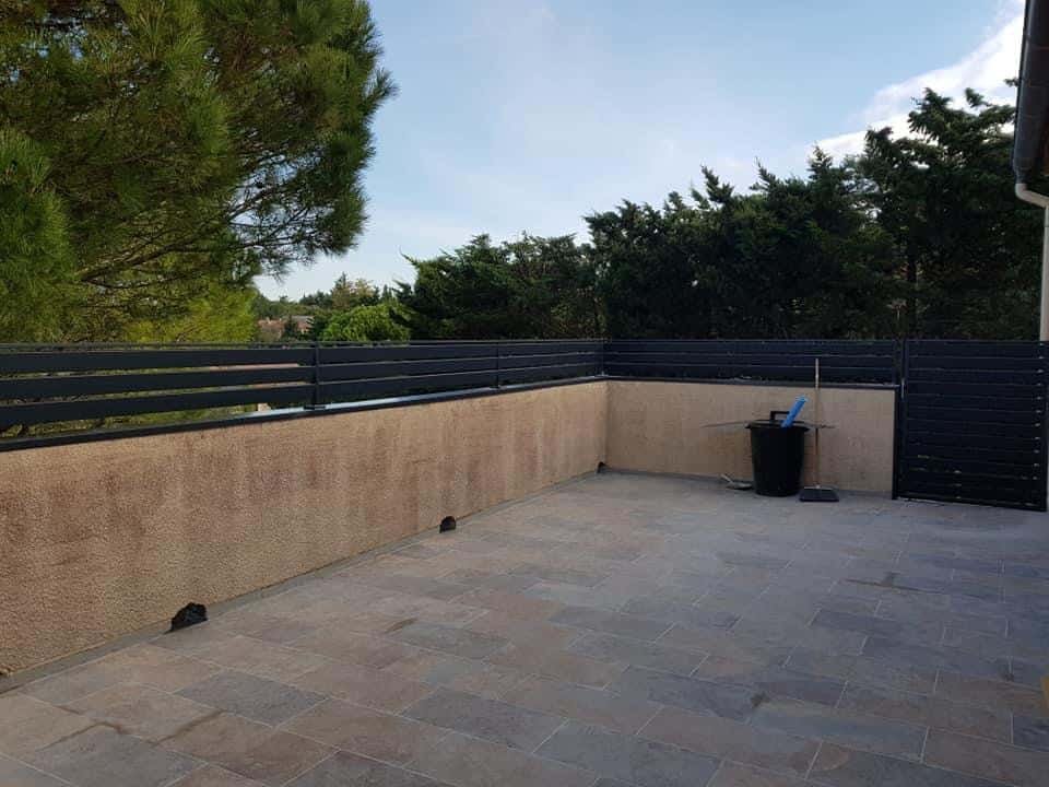 Balustrade balcon fer forgé volutes traditionnelles Limoux