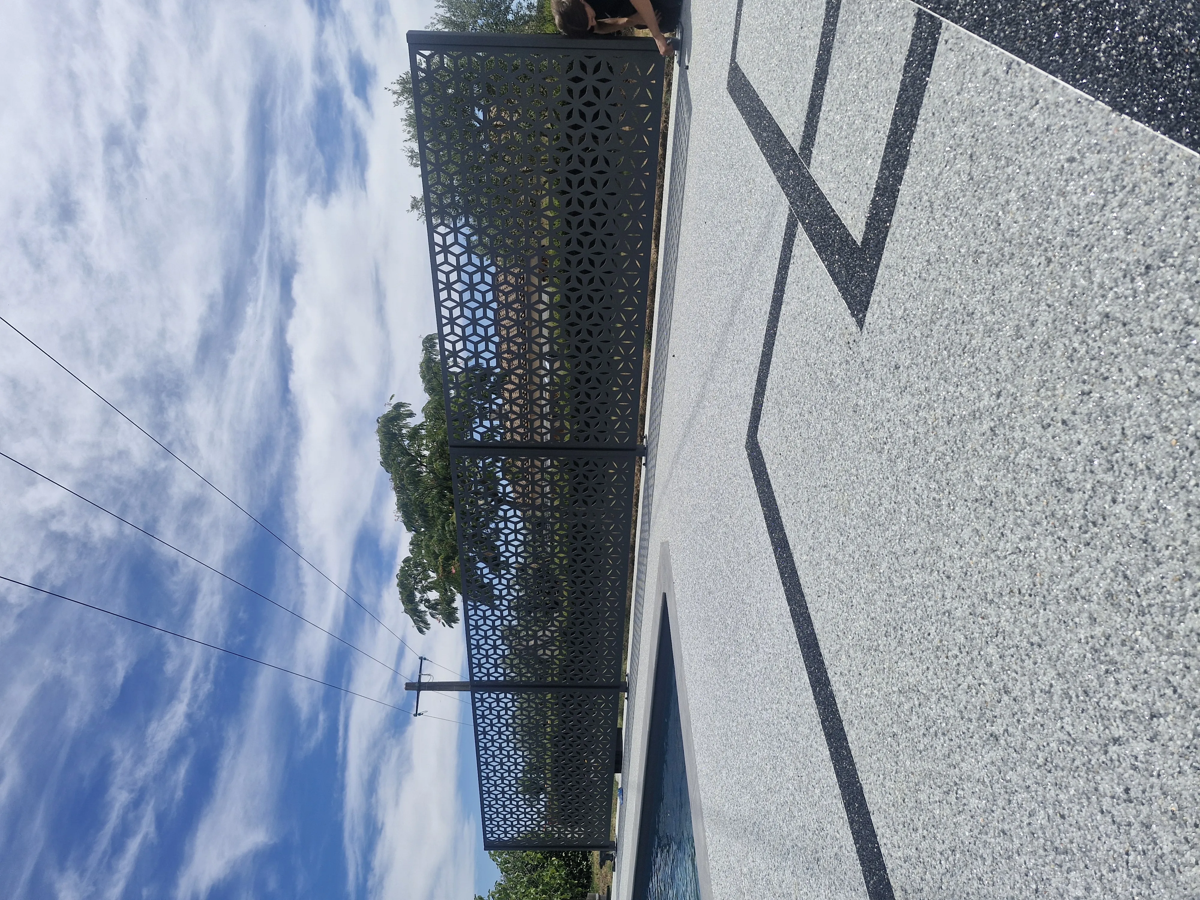 Main courante murale acier pour escalier extérieur