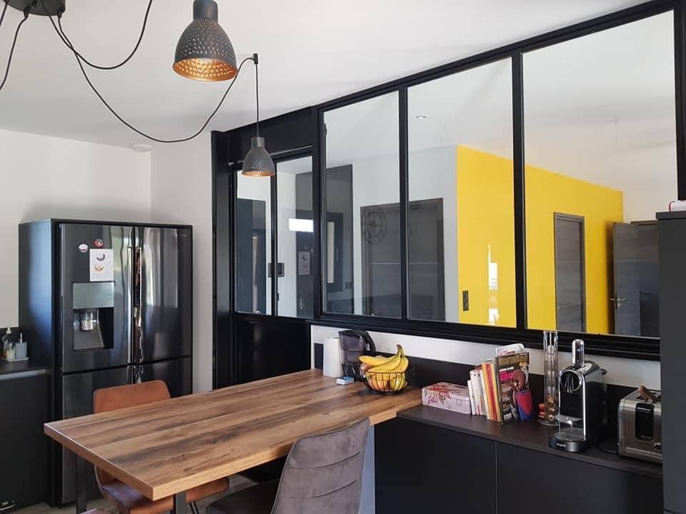Cloison vitrée style loft pour intérieur moderne