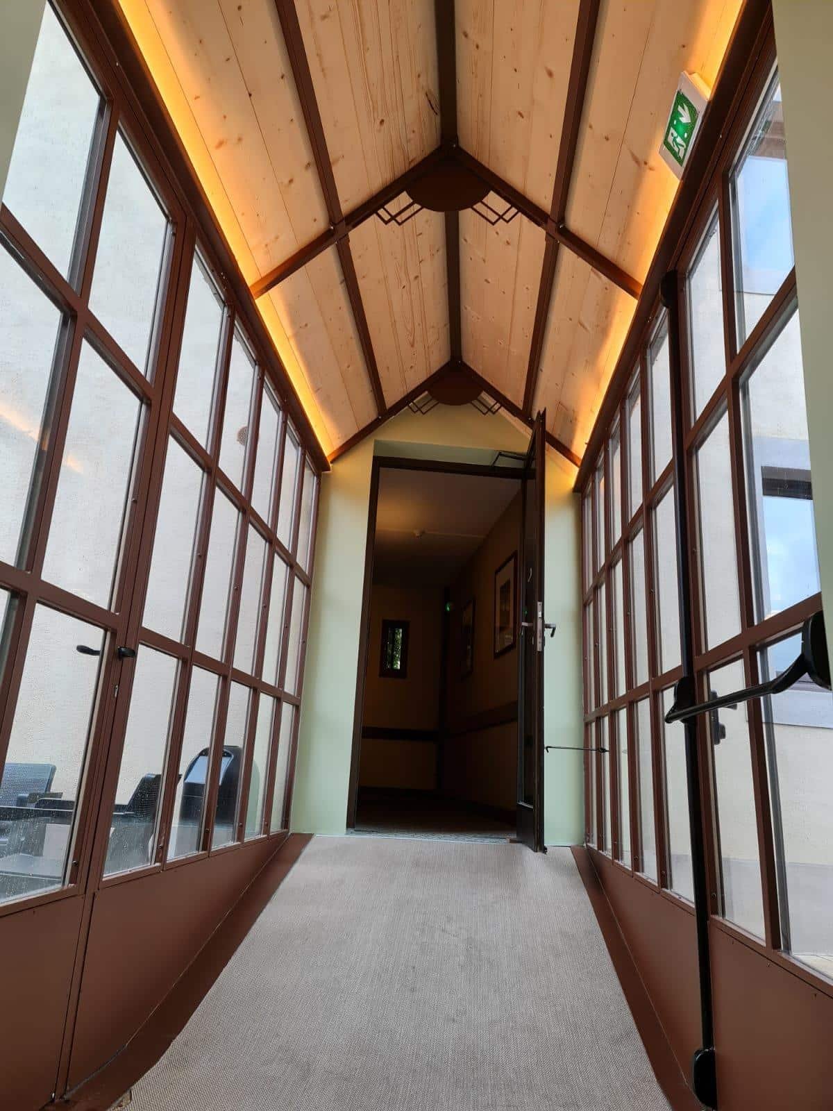 Fenêtre en fer forgé rénovation mas audois