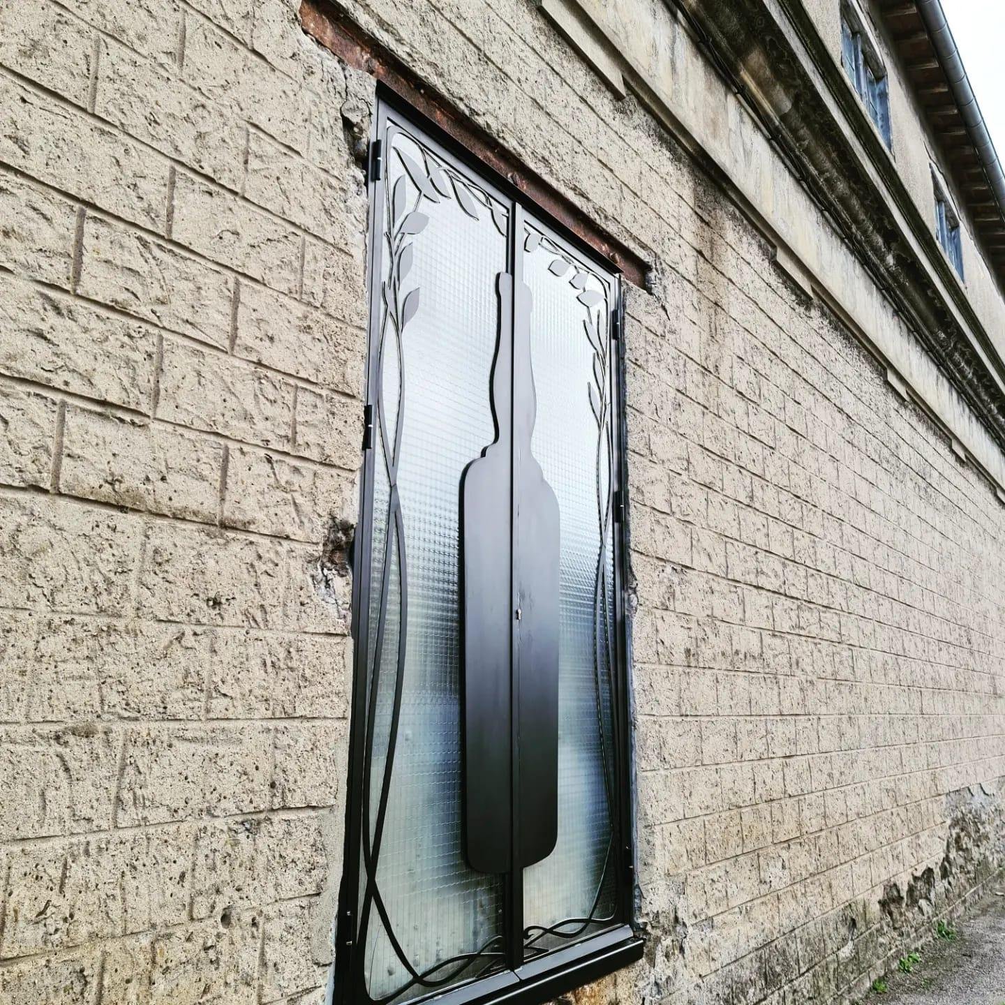 Verrière atelier d'artiste en acier fabriquée à Carcassonne