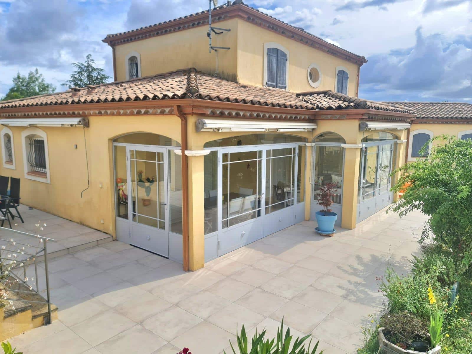 Marquise fer forgé entrée maison ancienne style 1900